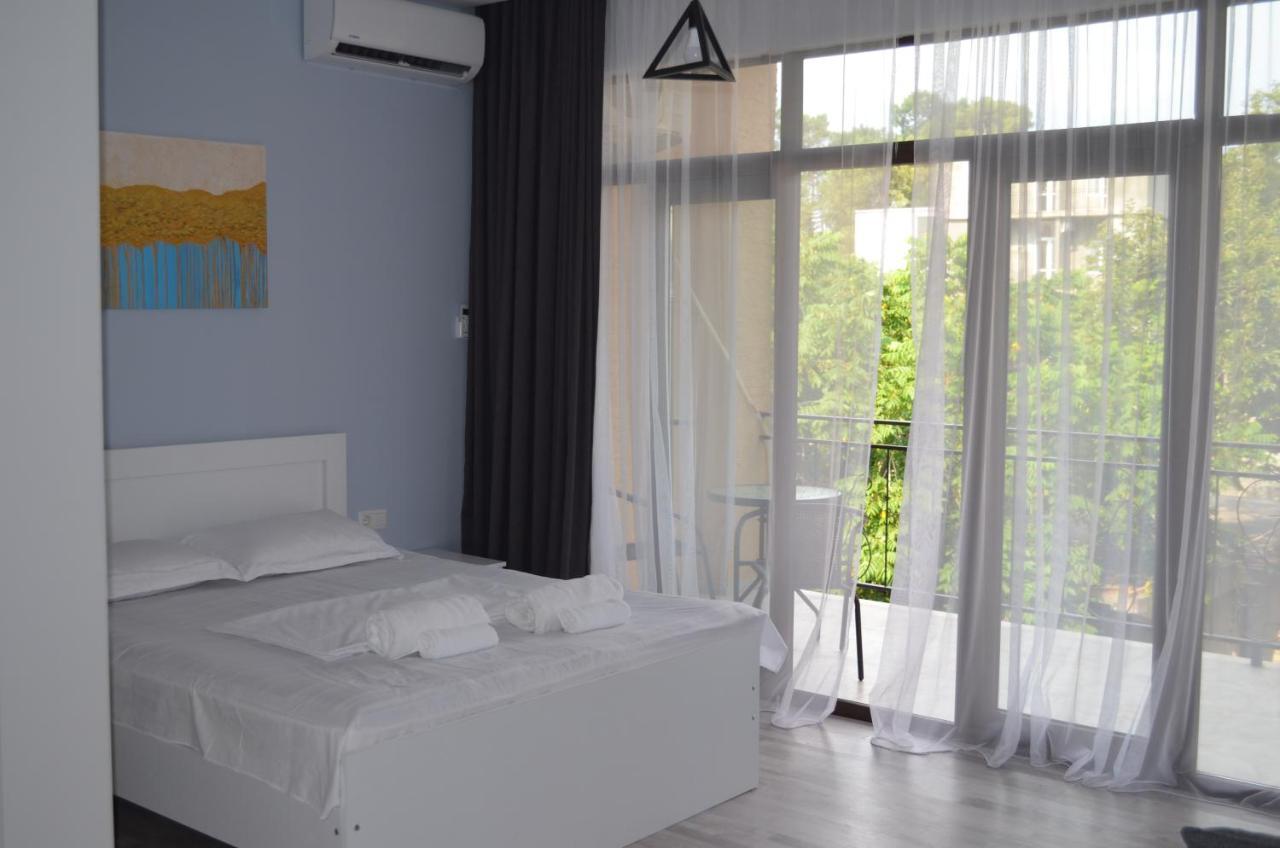 Guest House Madonna Kobuleti Εξωτερικό φωτογραφία