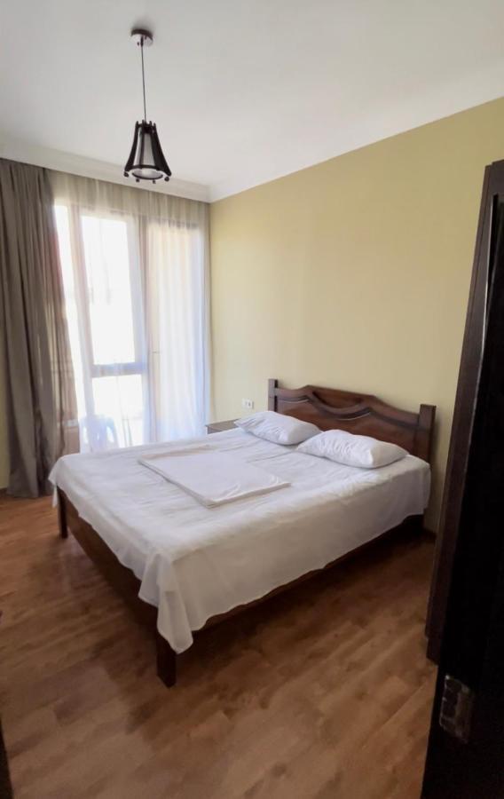 Guest House Madonna Kobuleti Εξωτερικό φωτογραφία
