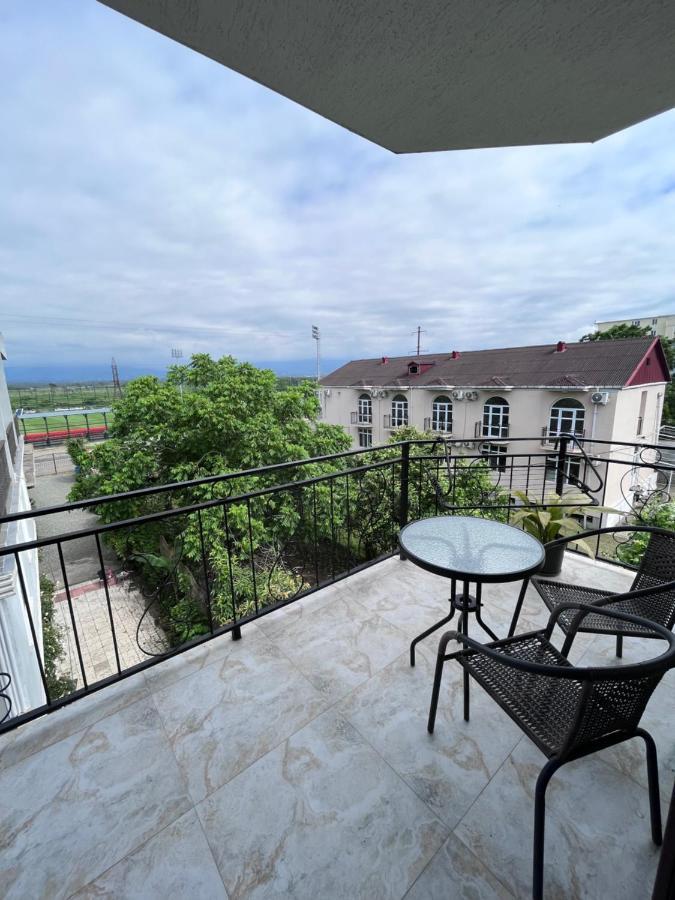 Guest House Madonna Kobuleti Εξωτερικό φωτογραφία