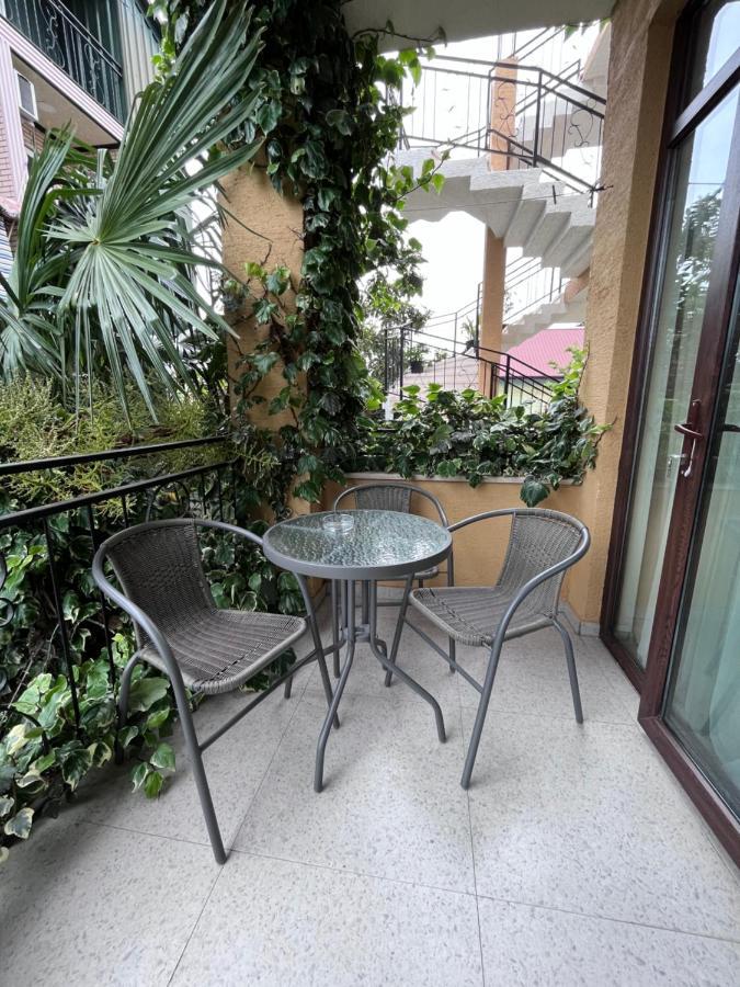 Guest House Madonna Kobuleti Εξωτερικό φωτογραφία