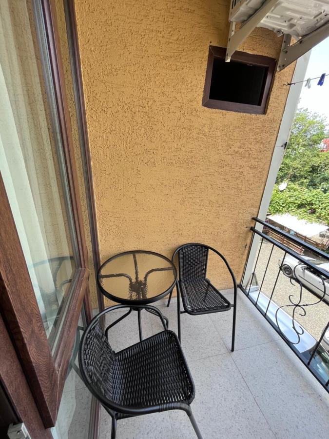 Guest House Madonna Kobuleti Εξωτερικό φωτογραφία