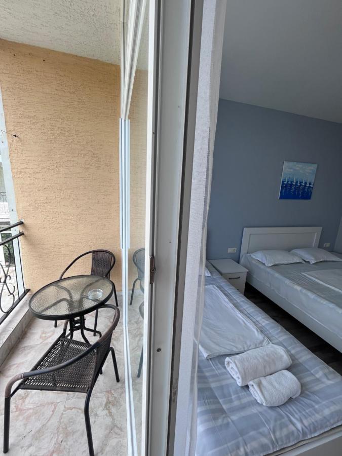 Guest House Madonna Kobuleti Εξωτερικό φωτογραφία