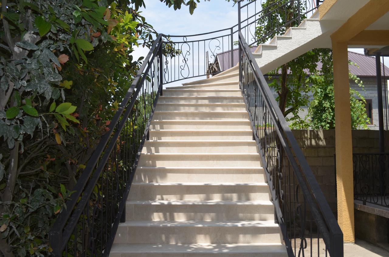 Guest House Madonna Kobuleti Εξωτερικό φωτογραφία